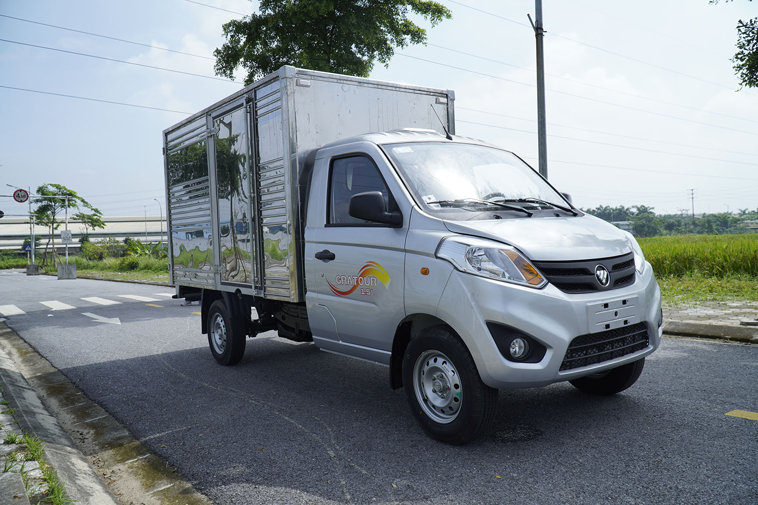Foton Gratour cabin đơn thùng kín
